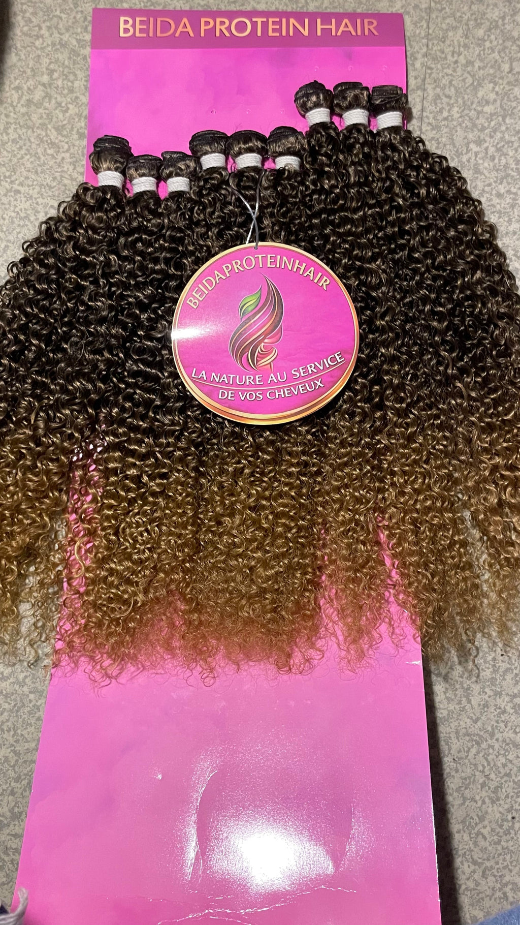Livraion à partir du 13 juin Tissage curly M1/27 9 boule de tissage ! 300g un paquet pour une tête ! 7 boules suffisent largement