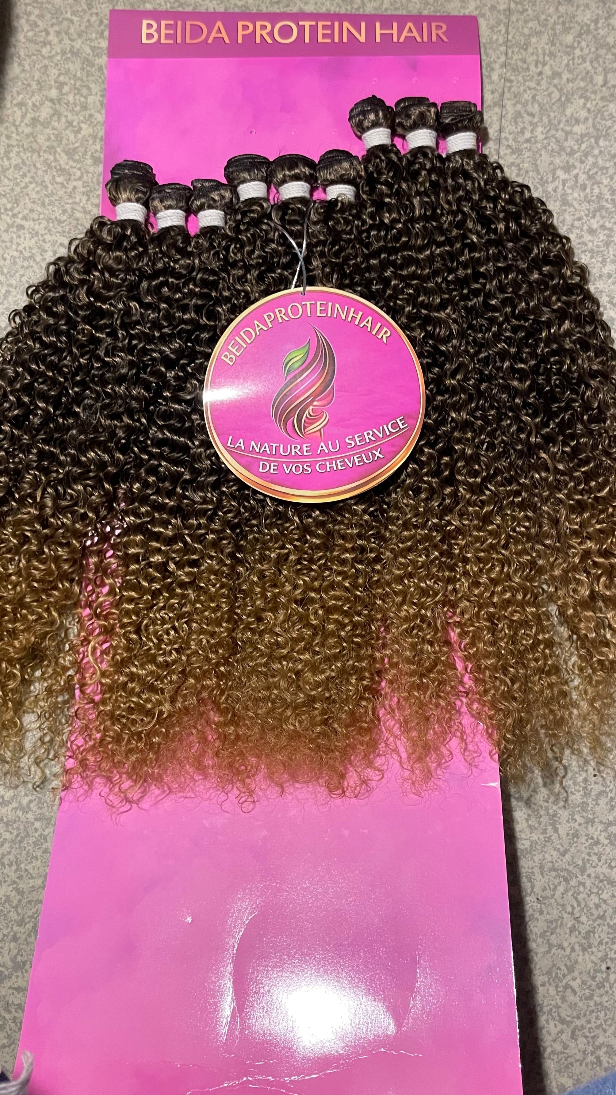 Livraion à partir du 13 juin Tissage curly M1/27 9 boule de tissage ! 300g un paquet pour une tête ! 7 boules suffisent largement