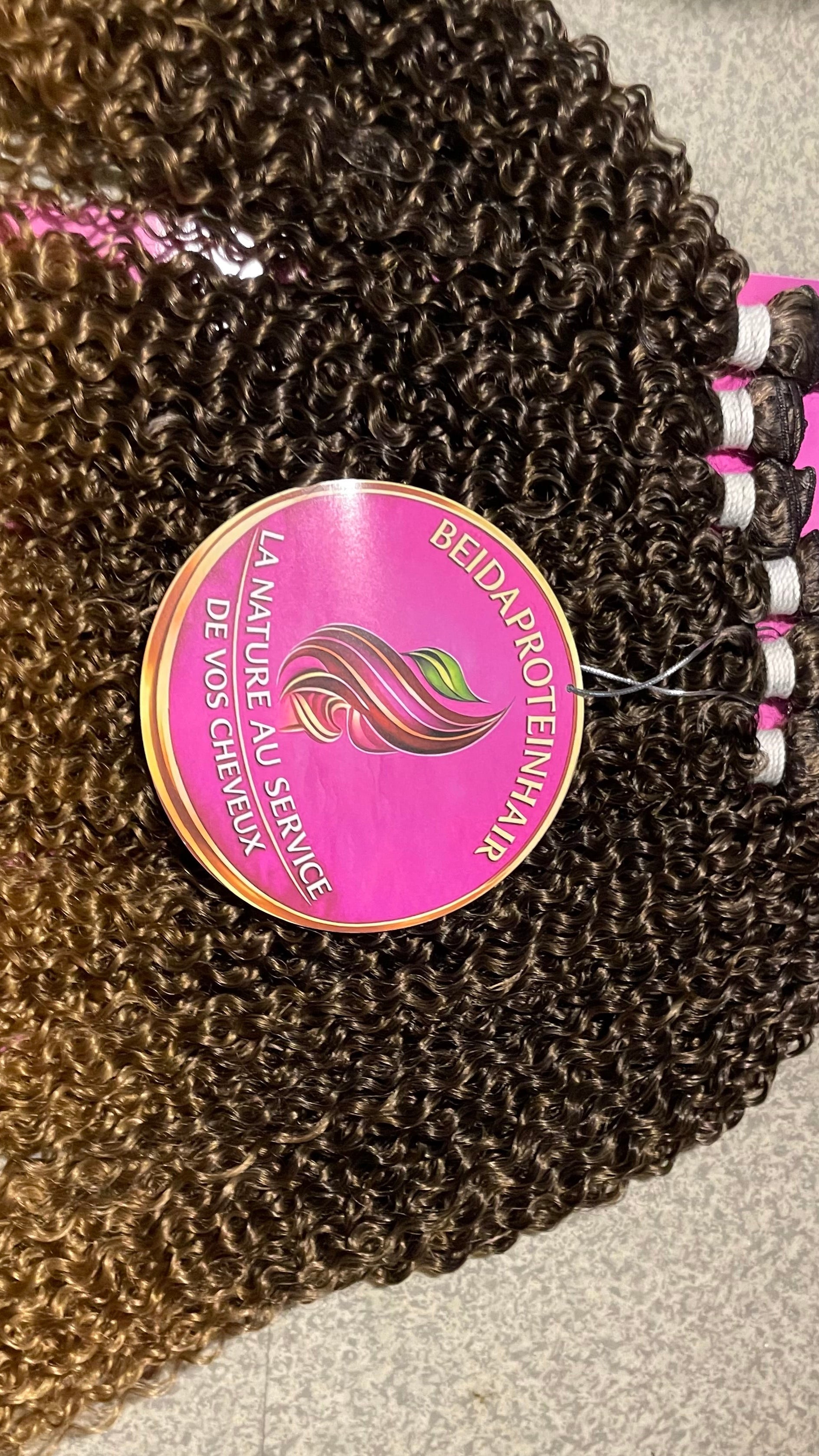 Livraion à partir du 13 juin Tissage curly M1/27 9 boule de tissage ! 300g un paquet pour une tête ! 7 boules suffisent largement